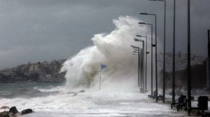 Κακοκαιρία 24 ωρών με βροχές, καταιγίδες και πτώση της θερμοκρασίας σε όλη την Ελλάδα