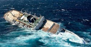 Φορτηγό πλοίο με 14 άτομα πλήρωμα βυθίστηκε ανοιχτά της Λέσβου - Βρέθηκε ένας επιζών