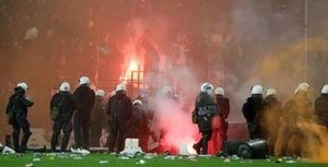 Οπαδική βία: Τη Δευτέρα οι επίσημες ανακοινώσεις - Παρών στο Μαξίμου και ο διοικητής της ΕΥΠ
