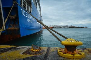 Προβλήματα στις ακτοπλοϊκές συγκοινωνίες λόγω κακοκαιρίας – Πού μένουν δεμένα τα πλοία