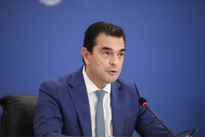 Οι ανακοινώσεις Σκρέκα για τα μέτρα κατά της ακρίβειας σε βασικά αγαθά