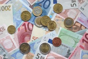 Τεκμήρια διαβίωσης: Σχεδιάζεται «κούρεμα» 30%