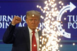 Νίκη Τραμπ στην πρώτη εσωκομματική ψηφοφορία των Ρεπουμπλικάνων στην Άιοβα