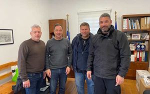 Συνάντηση του Εμποροεπαγγελματικού Συλλόγου με τον Δήμαρχο Αντιπάρου