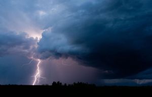 Κακοκαιρία Εμίλ: Οι περιοχές που κινδυνεύουν με «αιφνίδιες πλημμύρες» – Ποιες θα επηρεαστούν από αύριο