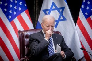 To δίλημμα του Μπάιντεν: «Ακλόνητη» υποστήριξη στο Ισραήλ, αλλά πάση θυσία αποφυγή μιας σύρραξης με το Ιράν