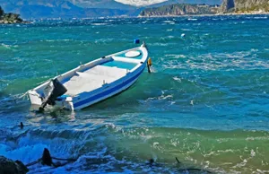 Καιρός: Θυελλώδεις άνεμοι στο Αιγαίο - Κυκλάδες: Πολύ υψηλός κίνδυνος φωτιάς