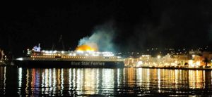 Σύρος: Έκτακτη δρομολόγηση του «Blue Star Paros» – Πάνω από 1.000 επιβάτες προς Πειραιά