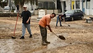 Αγώνας δρόμου για την αποκατάσταση ζημιών - Ξεκίνησαν οι αυτοψίες από κλιμάκια μηχανικών στην Πάρο