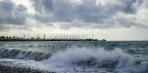 Καιρός: Ακραία αλλαγή με μπουρίνια και πτώση της θερμοκρασίας - Πού θα εκδηλωθούν σήμερα καταιγίδες
