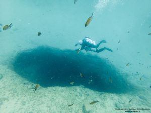 Στα έγκατα του «Πηγαδιού» της Βουλιαγμένης: Ο 34χρονος που αγνοείται δεν είναι το μόνο θύμα του επικίνδυνου σημείου