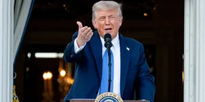 Τραμπ: Το Ιράν θέλει τόσο πολύ να κάνει συμφωνία, αλλά φοβούνται να το πουν για να μην τους σκοτώσουν