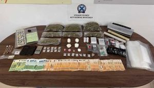 Συνελήφθη 39χρονος αλλοδαπός για διακίνηση ναρκωτικών στη Μύκονο