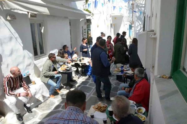 Αφιέρωμα της athensvoice.gr στα παστά της Πάρου !