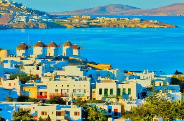 Μύκονος: Επιχειρηματίας έπεσε θύμα κλοπής από "δικό του παιδί" - Tι λέει ο Παριανός ποινικολόγος Δημήτρης Μπελδέκος