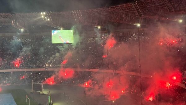 Στις «φλόγες» η Νάπολι για το (τρίτο) «σκουντέτο»