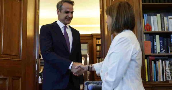 Εντολή σχηματισμού κυβέρνησης πήρε ο Κυριάκος Μητσοτάκης - "Αισθάνομαι πολύ βαριά την ευθύνη για μεγάλες αλλαγές και μεταρρυθμίσεις"