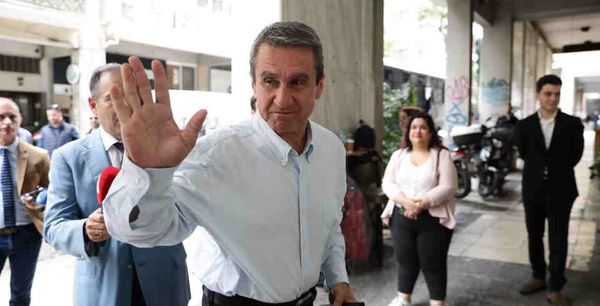 Γιατί έφυγε από το ΠΑΣΟΚ ο Ανδρέας Λοβέρδος - «Πολιτικοί οι λόγοι της παραίτησής μου»