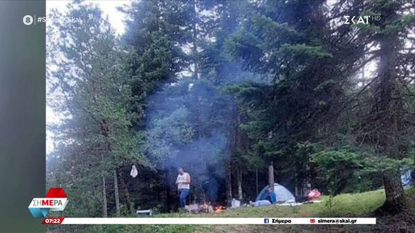 Ντοκουμέντο: Άναψαν φωτιά για... μπάρμπεκιου στη Βάλια Κάλντα!