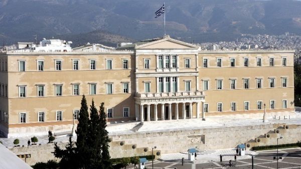 Ορκίζεται στις 11:00 η νέα Βουλή