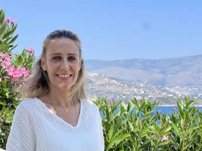 Η Άννα Βρεττού Υποψήφια Περιφερειακή Σύμβουλος Άνδρου με τον Γ. Χατζημάρκο