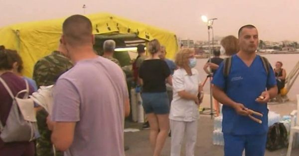 Φωτιά στην Αλεξανδρούπολη: Σε πλοίο στο λιμάνι ασθενείς του νοσοκομείου μετά την εκκένωση