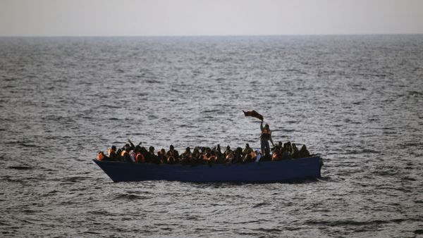 Συνελήφθη διακινητής παράτυπων μεταναστών
