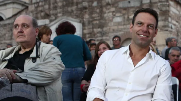 Με διαγραφές Φίλη, Βίτσα και Σκουρλέτη απάντησε στα πυρά ο Κασσελάκης