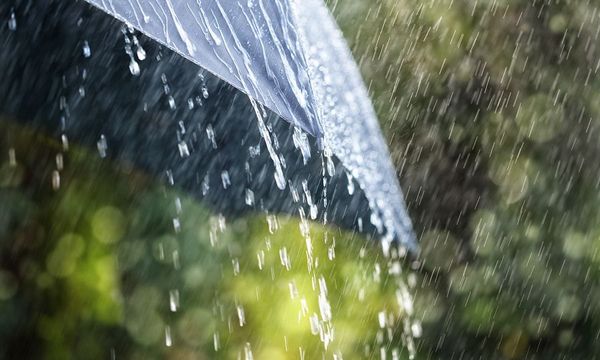 Καιρός: Ισχυρές βροχές και καταιγίδες σήμερα στα δυτικά, νότια και ανατολικά