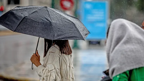Καιρός: Βροχές και σποραδικές καταιγίδες σήμερα κυρίως στα δυτικά και το ανατολικό Αιγαίο