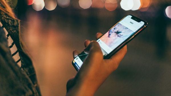 Ρόδος: 15χρονος κατέβασε το παντελόνι και το εσώρουχο συμμαθητή του -Το τράβηξαν σε βίντεο με κινητό τηλέφωνο