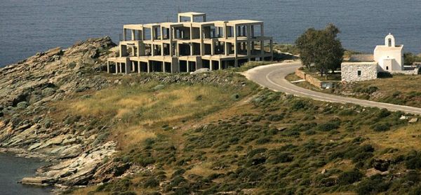 Αυθαίρετα: Πλατφόρμα για επώνυμες καταγγελίες με παράβολο 300 ευρώ