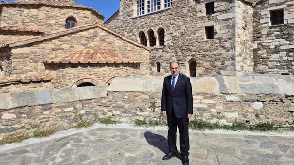 Μήνυμα Μπιζά για το Πάσχα