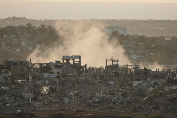 Η Ευρώπη εντείνει την πίεση στο Ισραήλ για τη Γάζα – 55 νεκροί σε νέους βομβαρδισμούς
