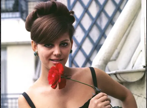 Κλαούντια Καρντινάλε: Πέθανε σε ηλικία 87 ετών η εμβληματική σταρ του σινεμά