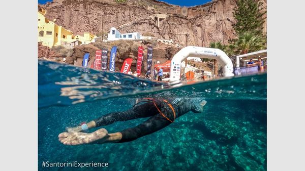 Με πάνω από 3.500 συμμετοχές από 40 χώρες και 4 ηπείρους ολοκληρώθηκε το Santorini Experience 2025