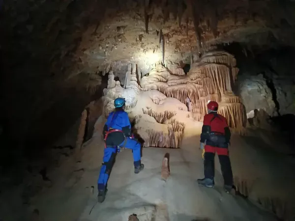 «Amorgos Cave Expedition 2025»: Σημαντικά γεωλογικά ευρήματα και ανεξερεύνητα σπήλαια