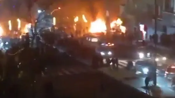 Ιράν: Φουντώνει η εξέγερση - Σενάρια για επέμβαση των ΗΠΑ - Συνομιλία Ρούμπιο με Νετανιάχου