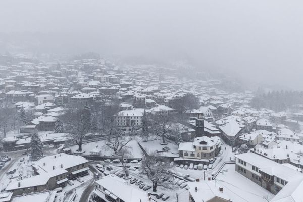 Καιρός: Σε εξέλιξη από τα βόρεια η πολική εισβολή – Ραγδαία πτώση της θερμοκρασίας