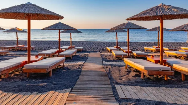 Ξεκινούν οι ηλεκτρονικές δημοπρασίες για αιγιαλούς και παραλίες