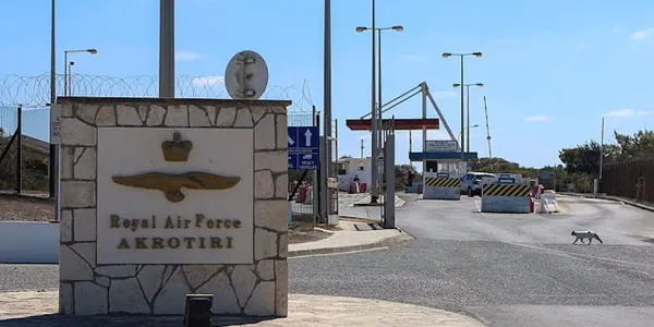 Drone έπληξε τη βρετανική βάση στο Ακρωτήρι Κύπρου - Απομακρύνεται το μη απαραίτητο προσωπικό