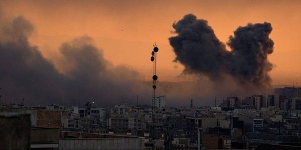 Τραμπ σε Φρουρούς της Επανάστασης: Παραδοθείτε ή πεθάνετε