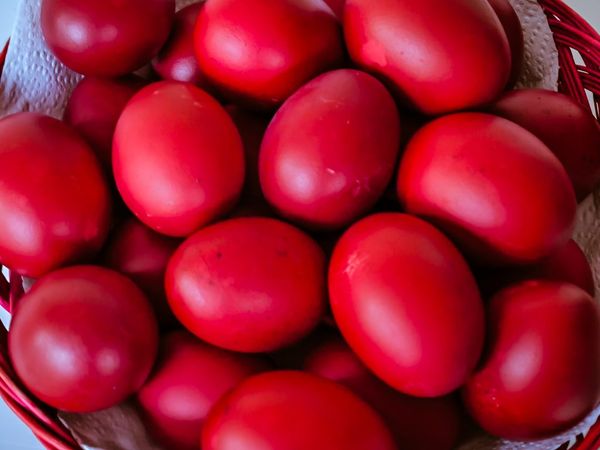 Πάσχα στα νησιά του Αιγαίου: Τα ξεχωριστά έθιμα σε Δωδεκάνησα και Κυκλάδες που κρατούν αιώνες