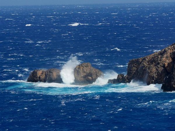 Καιρός: Eκρηκτικό «κοκτέιλ» με 40αρια και μελτέμια, πότε εξασθενούν οι άνεμοι
